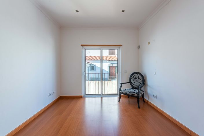 Image No.26-4 Bed Villa for sale