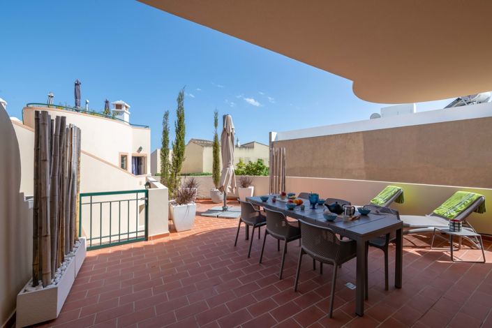 Image No.17-3 Bed Townhouse for sale