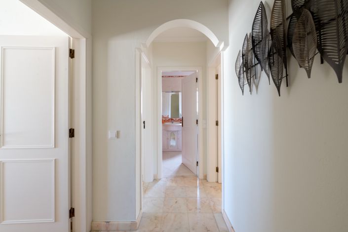 Image No.19-3 Bed Townhouse for sale