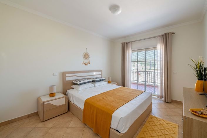 Image No.20-3 Bed Townhouse for sale