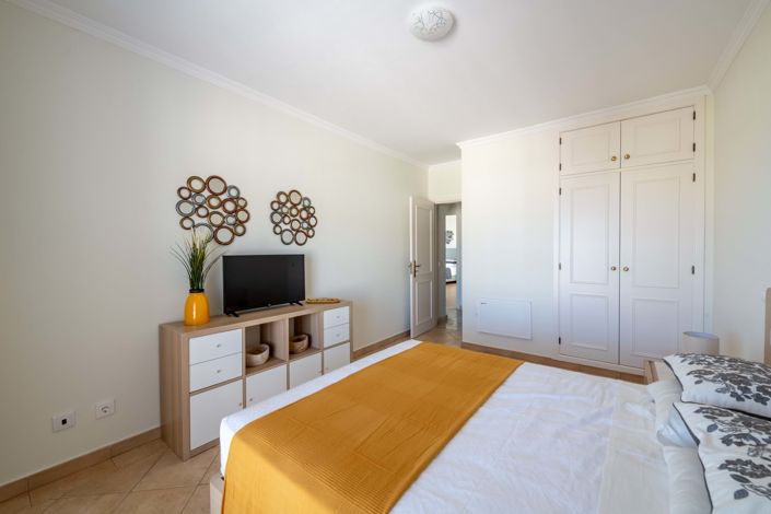 Image No.21-3 Bed Townhouse for sale