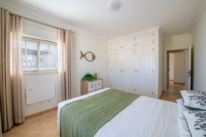 Image No.25-3 Bed Townhouse for sale