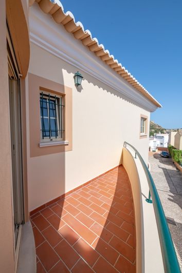 Image No.28-3 Bed Townhouse for sale