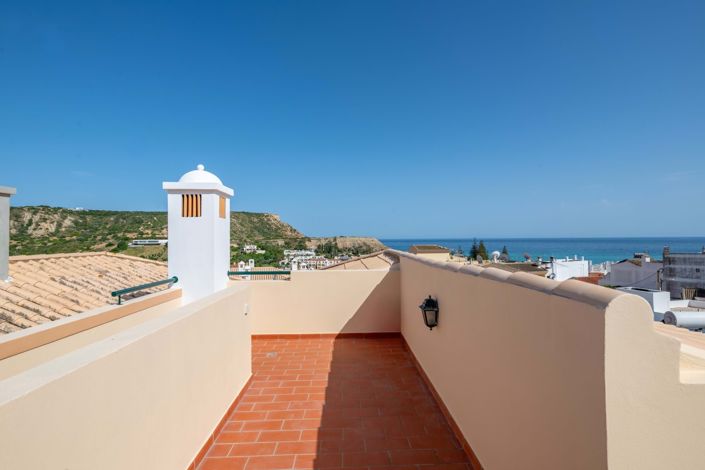 Image No.34-3 Bed Townhouse for sale