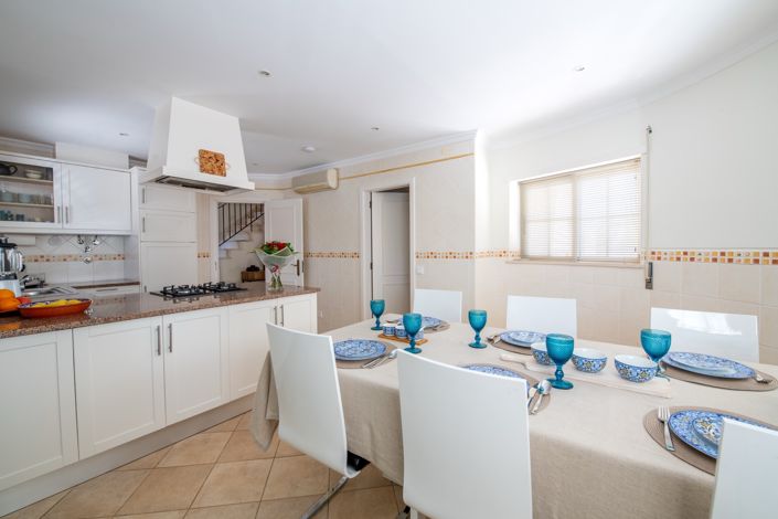 Image No.8-3 Bed Townhouse for sale