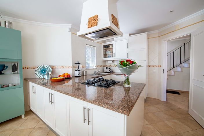 Image No.9-3 Bed Townhouse for sale