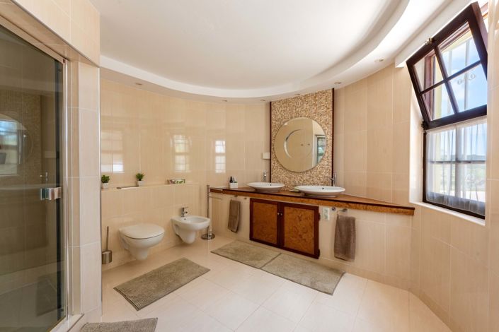 Image No.15-2 Bed Villa for sale