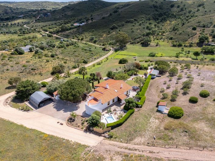 Image No.2-2 Bed Villa for sale