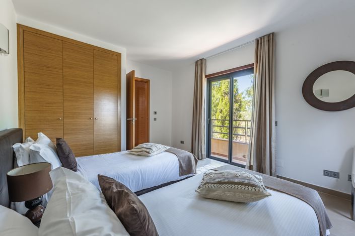 Image No.21-2 Bed Apartment for sale