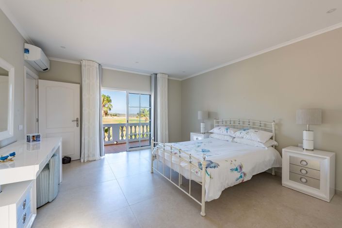 Image No.8-6 Bed Villa for sale