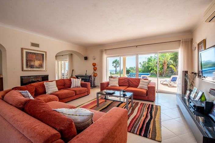 Image No.2-5 Bed Villa for sale