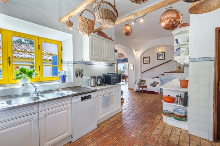 Image No.18-6 Bed Villa for sale