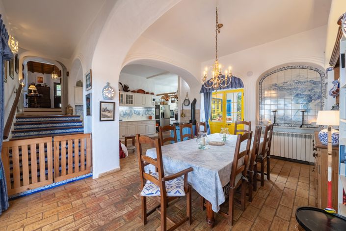 Image No.20-6 Bed Villa for sale