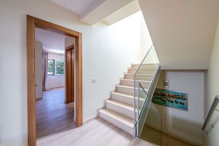 Image No.17-6 Bed Villa for sale