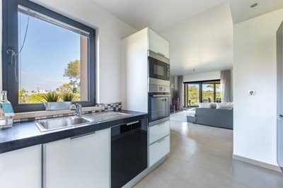 23-4518-78d1f4f8b6655591b02d22fabb36a692d73cc