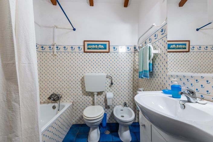 Image No.16-4 Bed Villa for sale