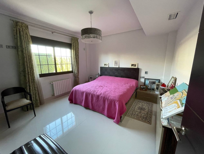 Image No.15-4 Bed Villa for sale