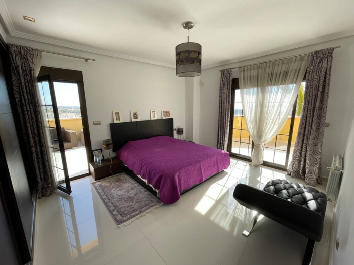 Image No.16-4 Bed Villa for sale