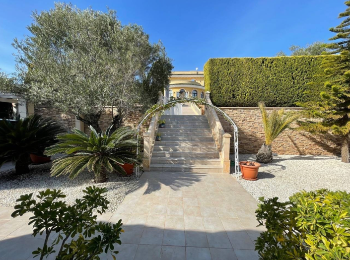 Image No.20-4 Bed Villa for sale