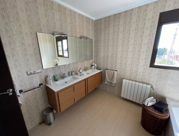 Image No.6-4 Bed Villa for sale