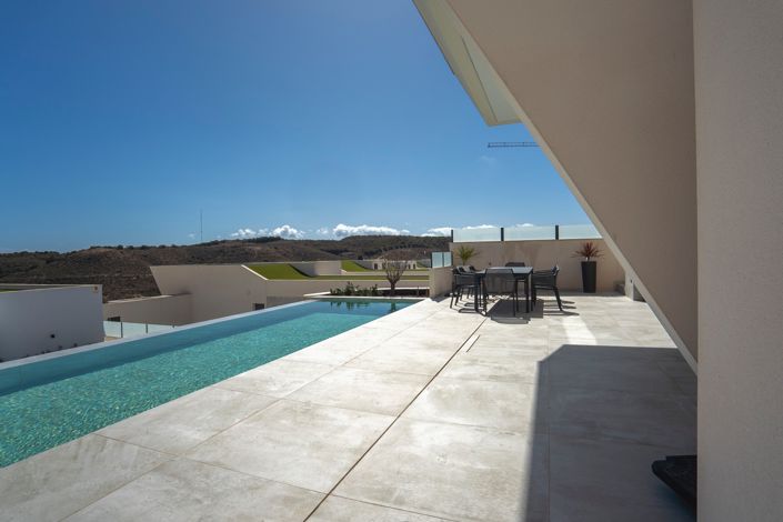 Image No.4-5 Bed Villa for sale