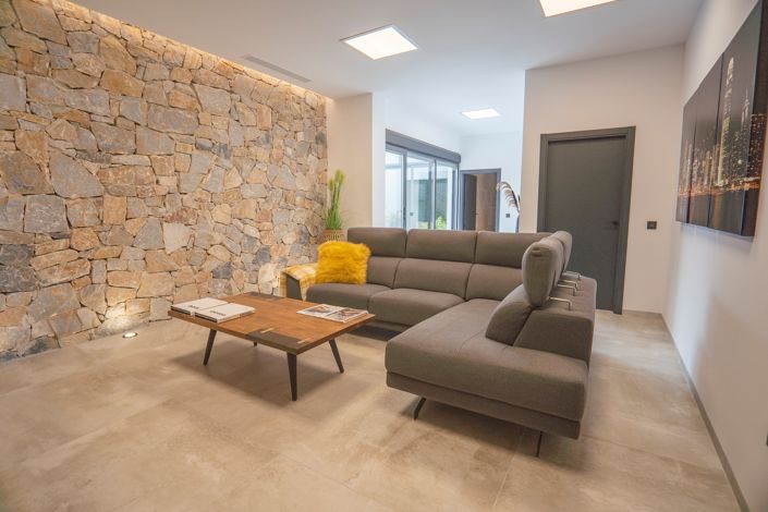 Image No.36-5 Bed Villa for sale