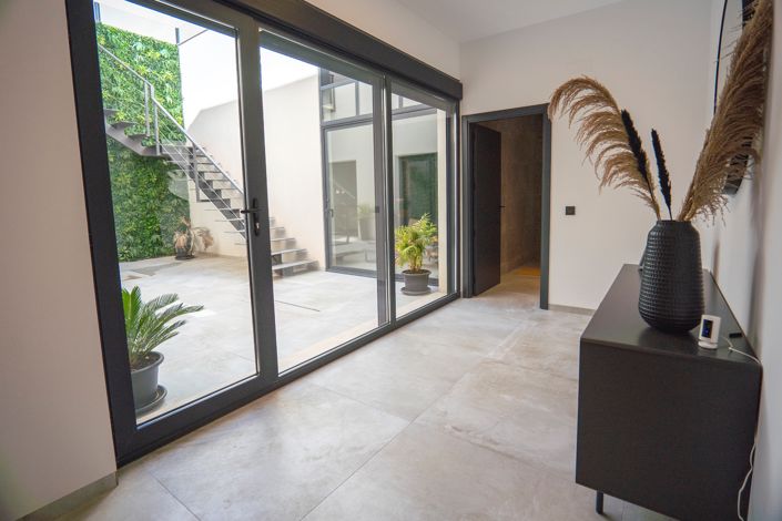 Image No.37-5 Bed Villa for sale