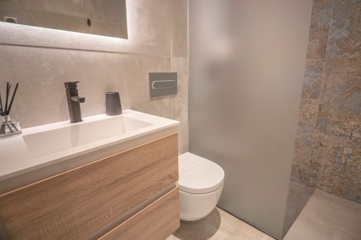 Image No.48-5 Bed Villa for sale