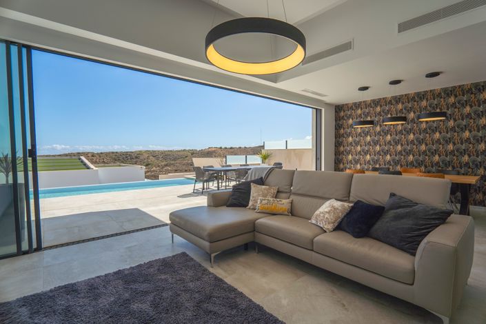 Image No.9-5 Bed Villa for sale