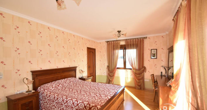 Image No.8-5 Bed Villa for sale