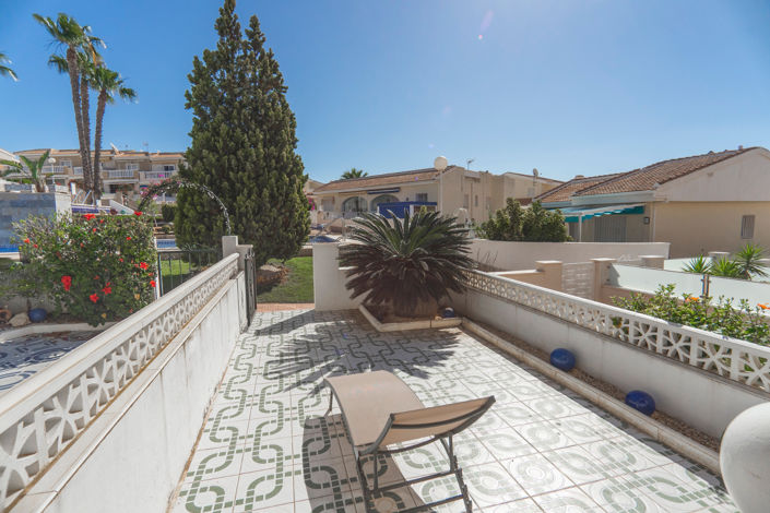 Image No.15-2 Bed Townhouse for sale