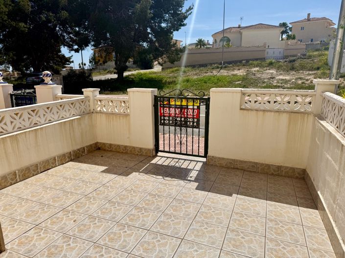 Image No.16-2 Bed Townhouse for sale