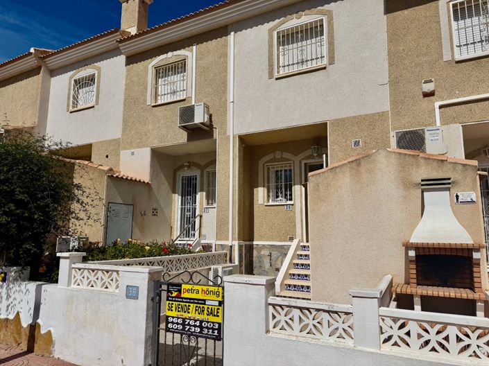 Image No.17-2 Bed Townhouse for sale