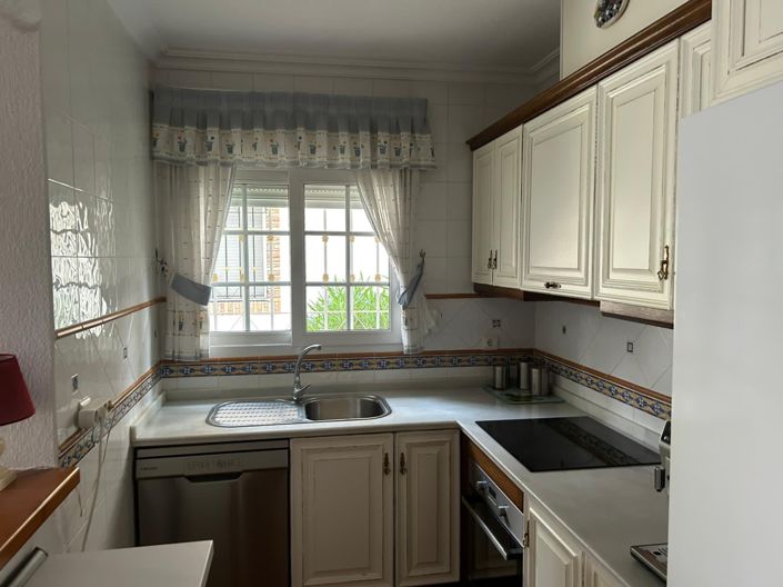 Image No.5-3 Bed Villa for sale