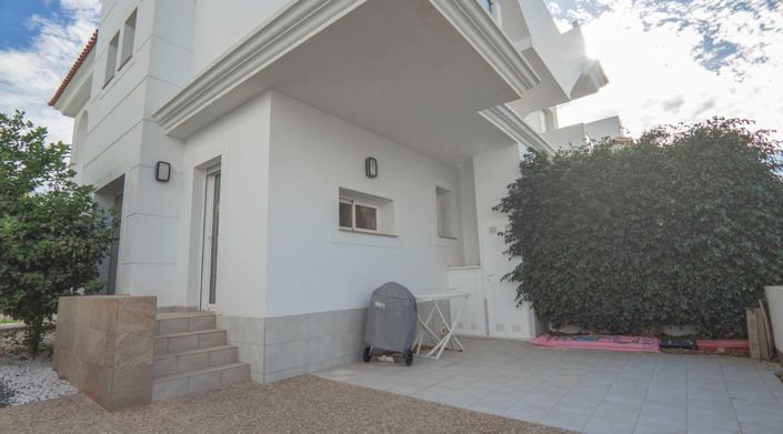 Image No.32-2 Bed House for sale