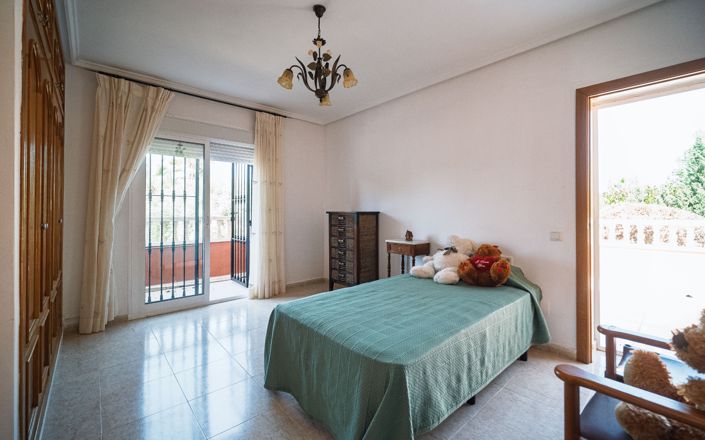 Image No.14-4 Bed Villa for sale