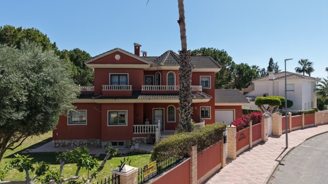 Image No.31-4 Bed Villa for sale