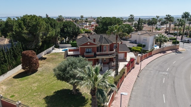 Image No.33-4 Bed Villa for sale