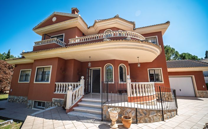 Image No.37-4 Bed Villa for sale