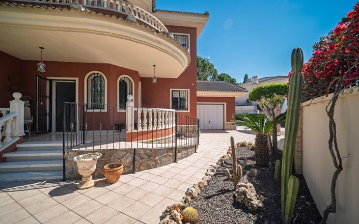 Image No.38-4 Bed Villa for sale