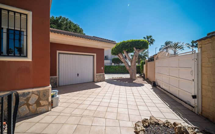 Image No.39-4 Bed Villa for sale