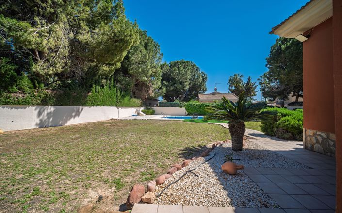 Image No.54-4 Bed Villa for sale