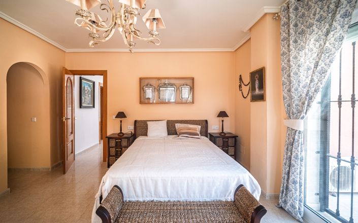 Image No.9-4 Bed Villa for sale