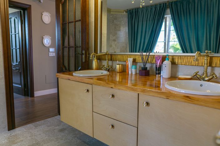 Image No.43-5 Bed Villa for sale