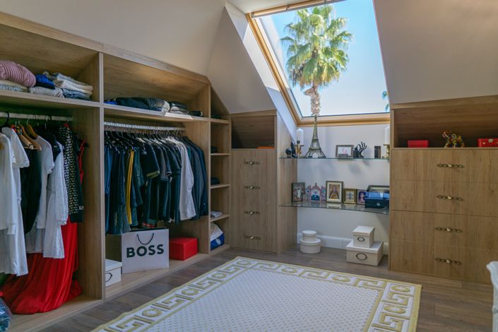 Image No.47-5 Bed Villa for sale