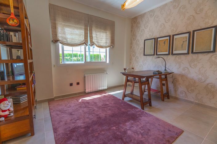 Image No.20-3 Bed Villa for sale