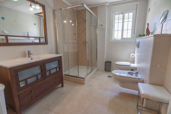 Image No.27-3 Bed Villa for sale