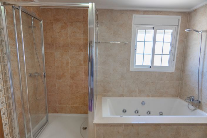 Image No.34-3 Bed Villa for sale