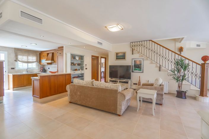 Image No.6-3 Bed Villa for sale