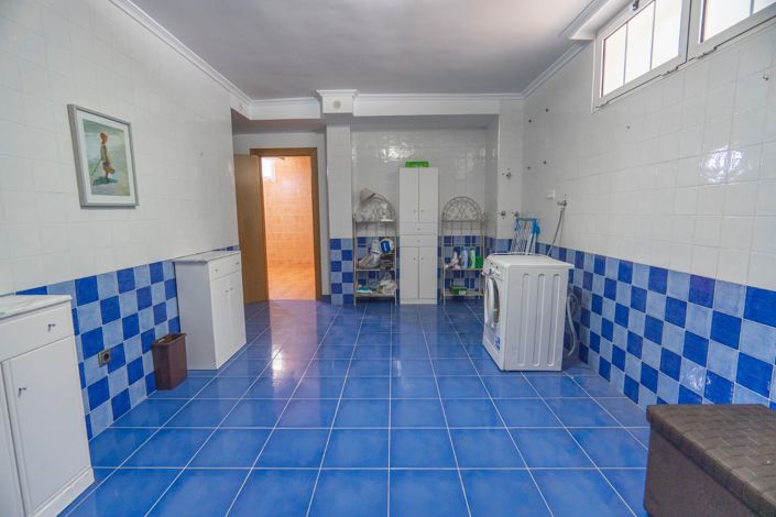 Image No.59-3 Bed Villa for sale